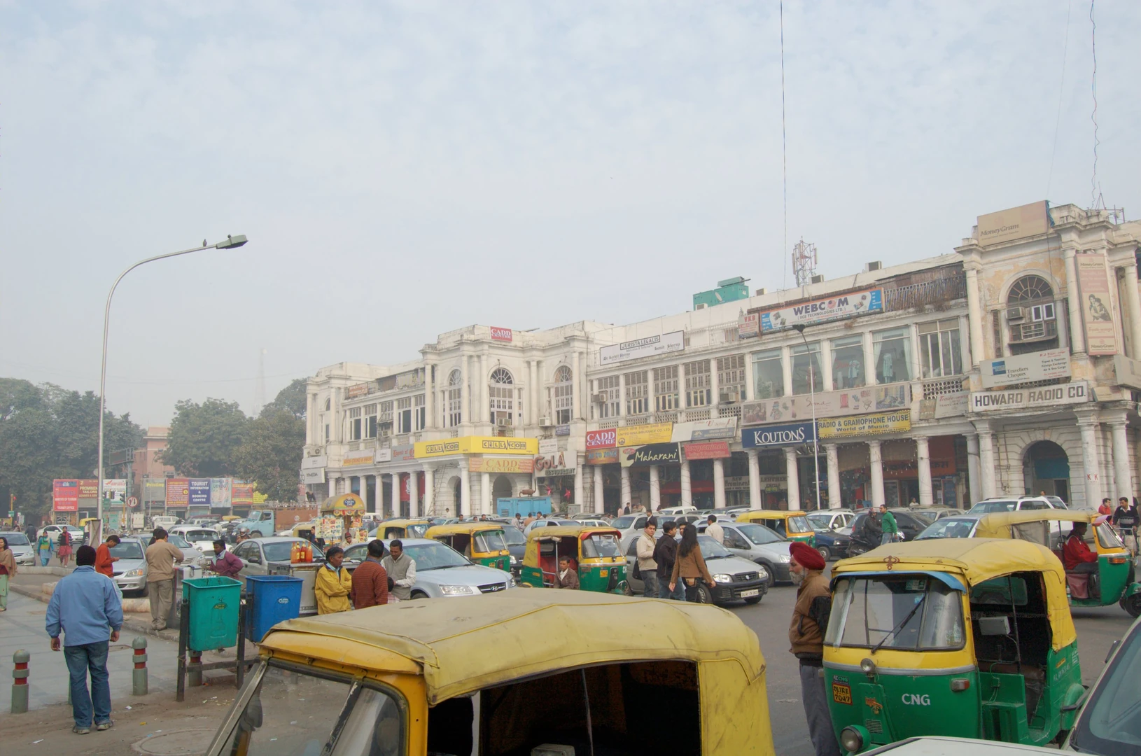 कनॉट प्लेस, नई दिल्ली की सड़क
